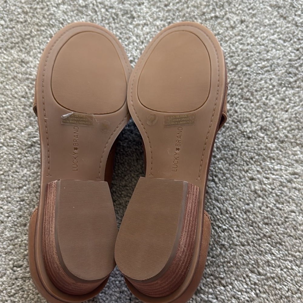Lucky open toed flats - Picture 2 of 2